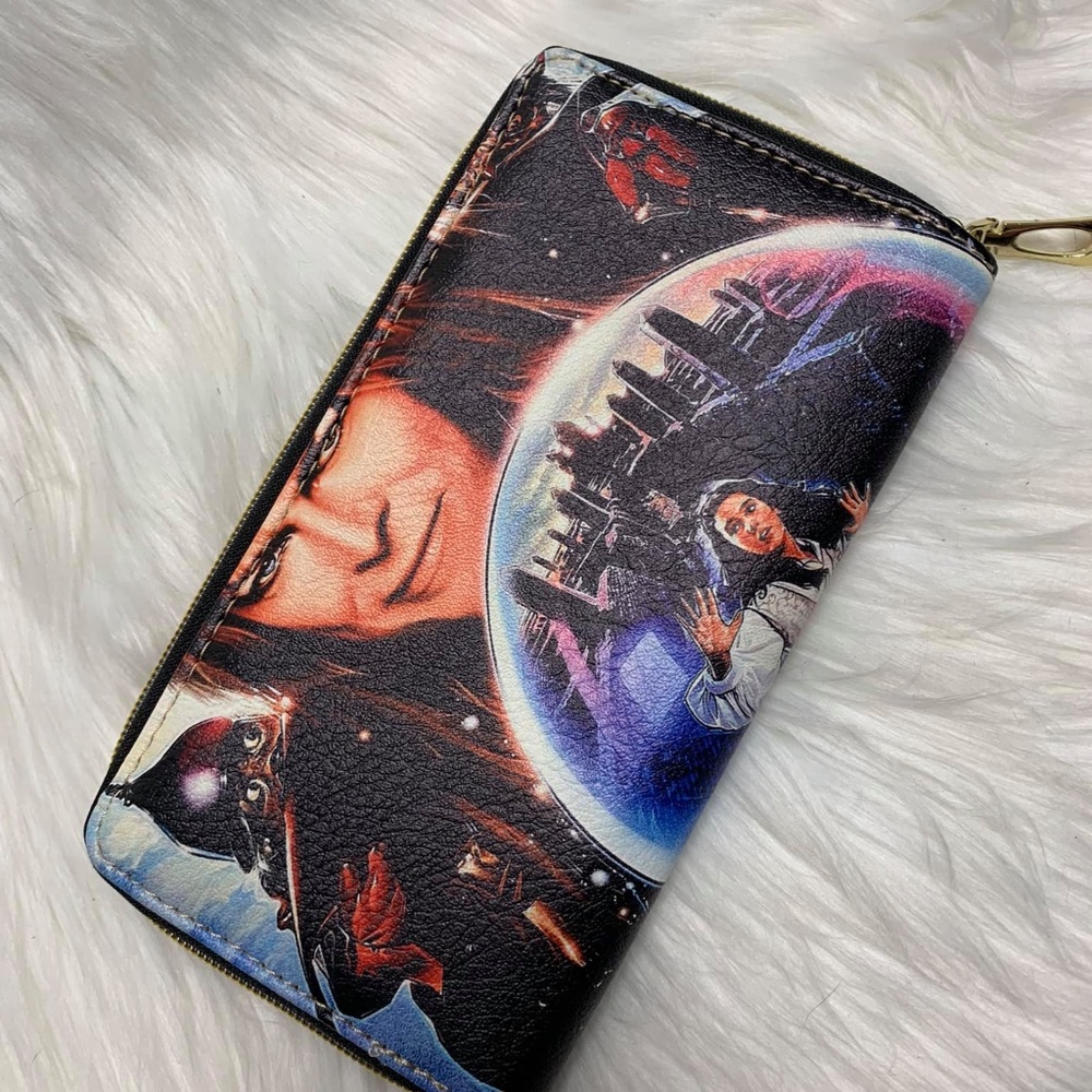 Labyrinth Zipper Wallet